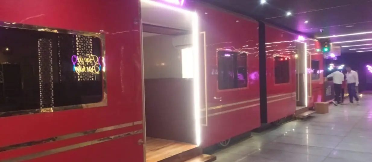 Royal Rail Restro