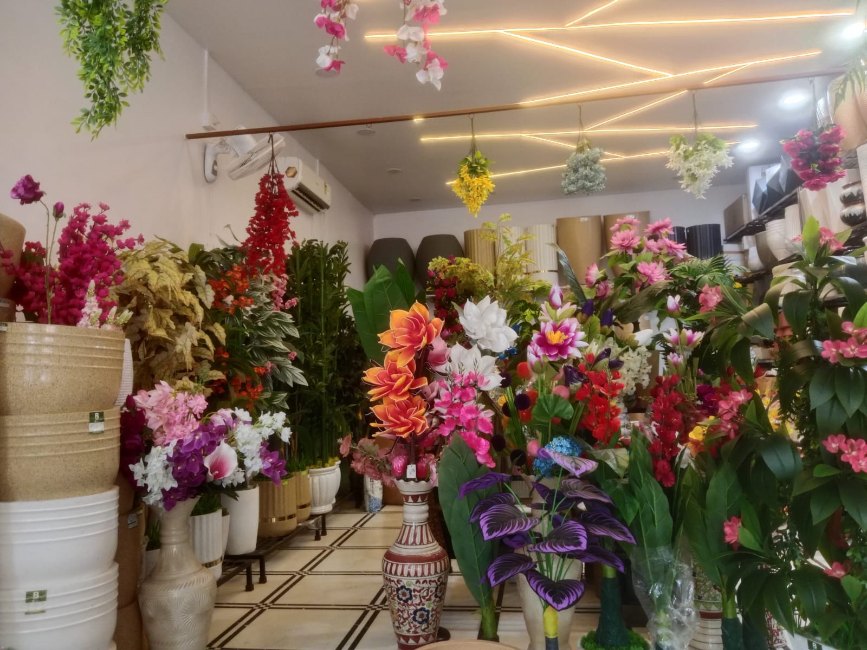 Garden Bazar